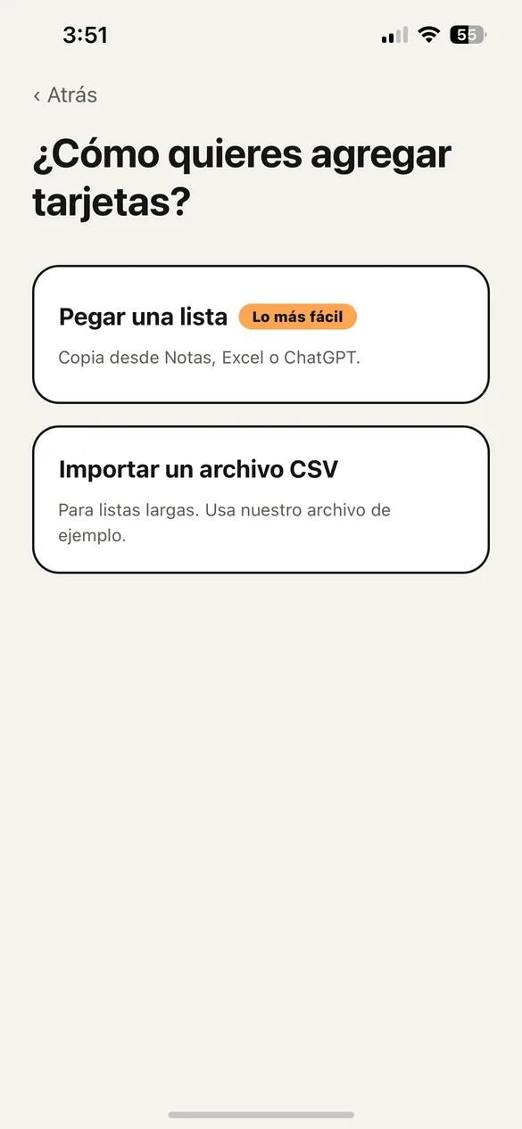 La pantalla para agregar tarjetas, con dos opciones: pegar una lista o importar un archivo CSV.